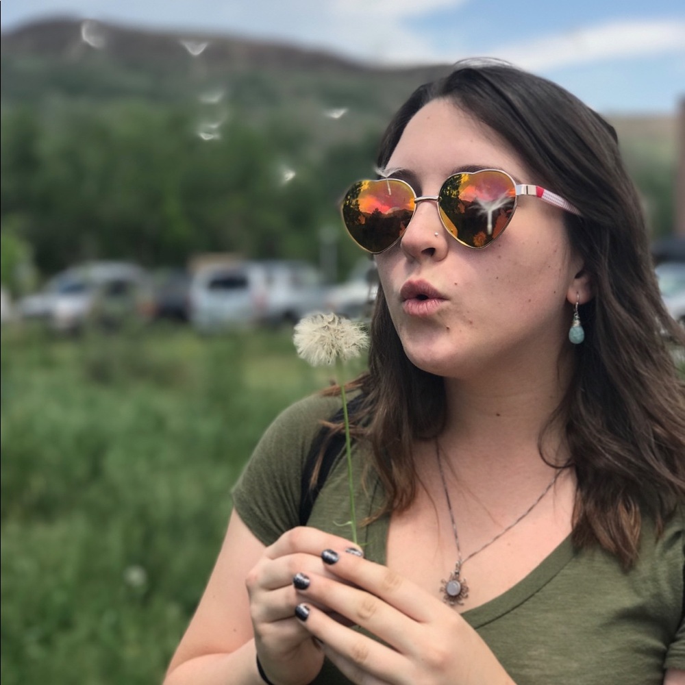 Meet your Posher, Christina
